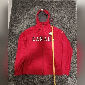 Athletic style thermal lined hoodie Mens